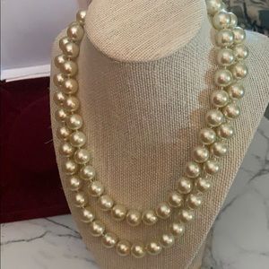 Camrose & Kross Jacqueline Kennedy Pearls